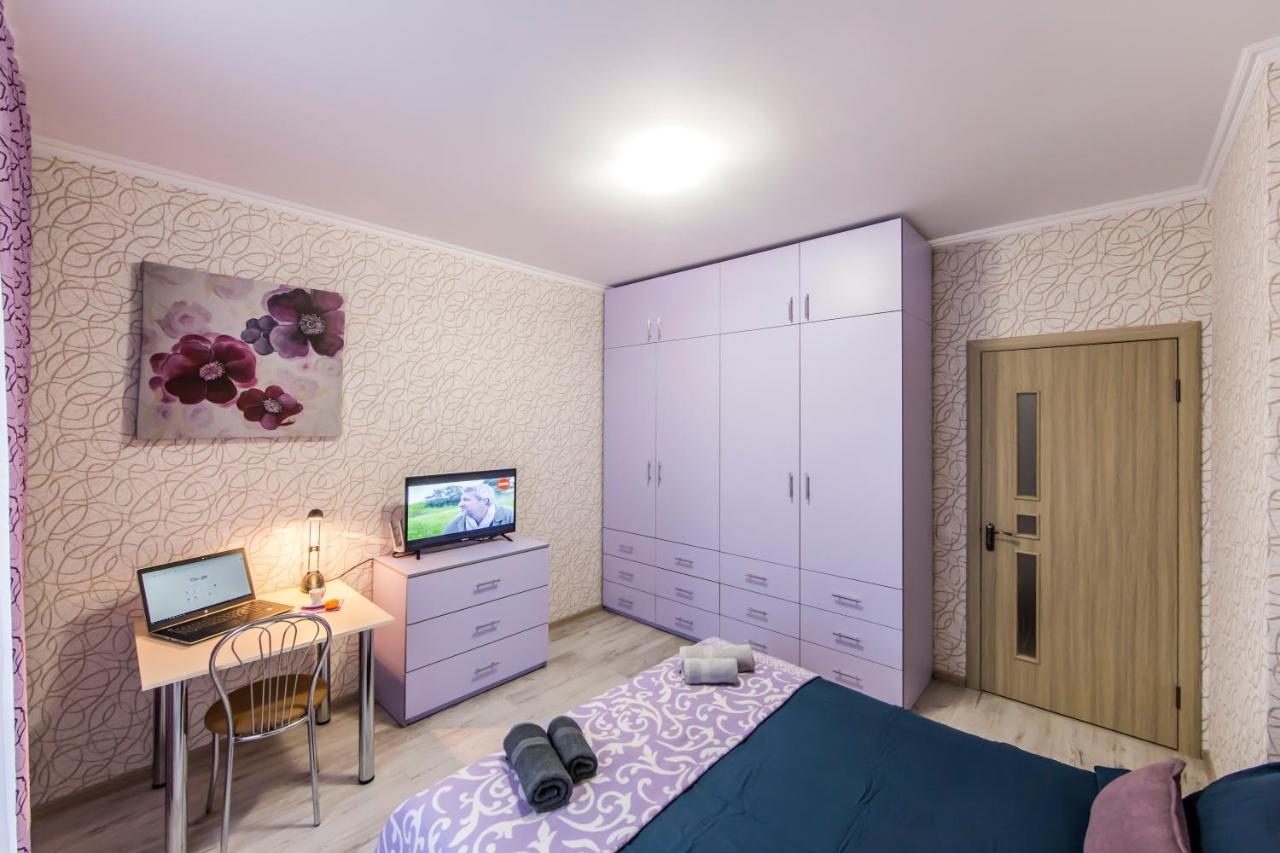 Стильные Апартаменты,Метро Вырлица,Метро Харьковская Kiev Exteriör bild