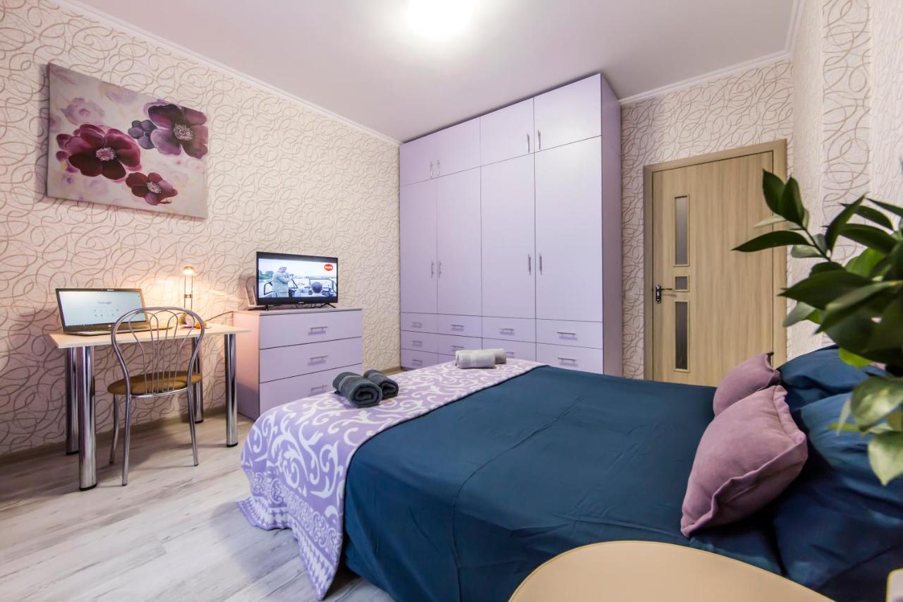 Стильные Апартаменты,Метро Вырлица,Метро Харьковская Kiev Exteriör bild