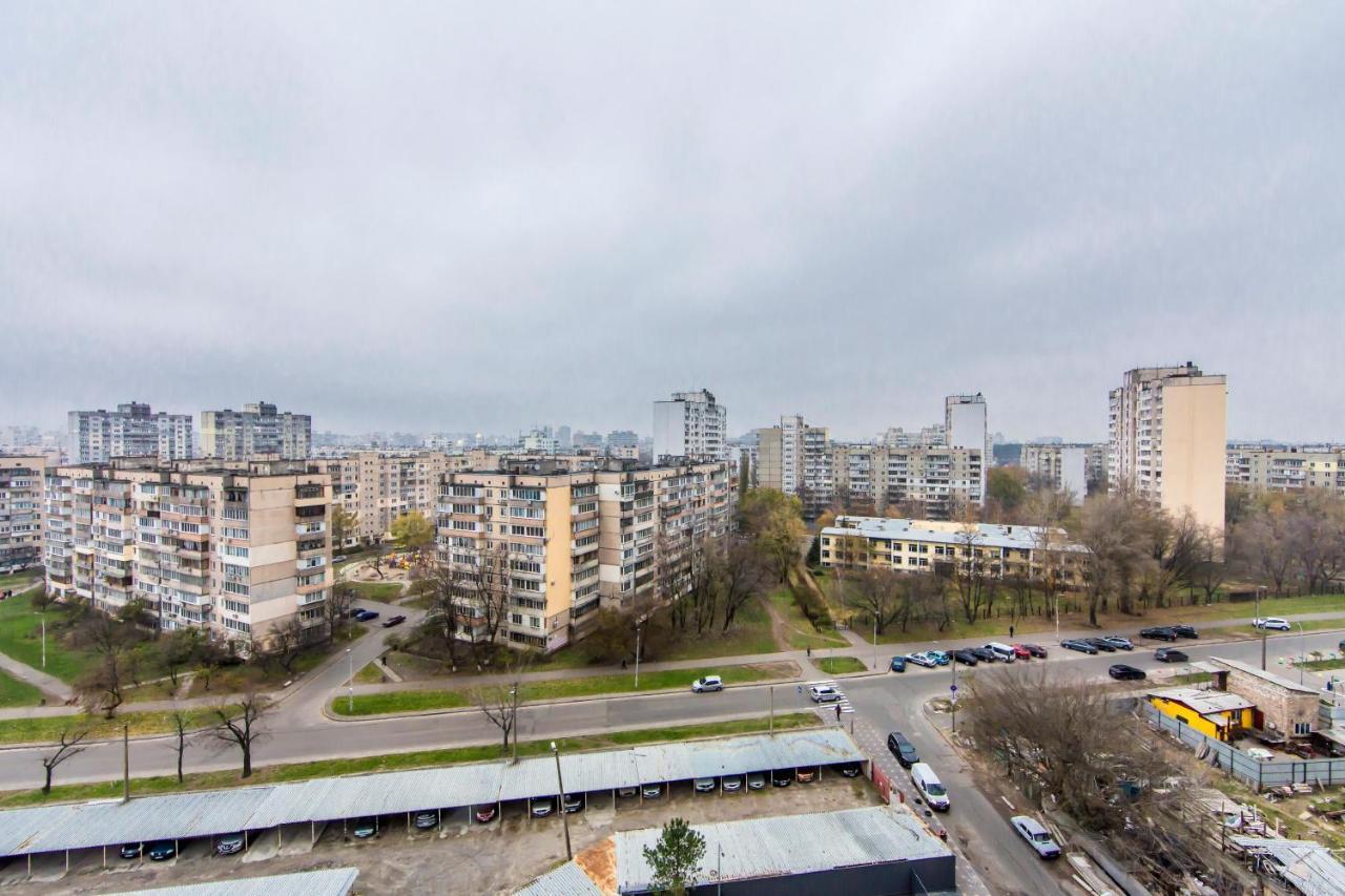 Стильные Апартаменты,Метро Вырлица,Метро Харьковская Kiev Exteriör bild